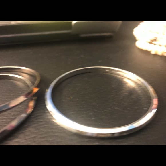 4 bangle bracelets - Picture 4 of 7